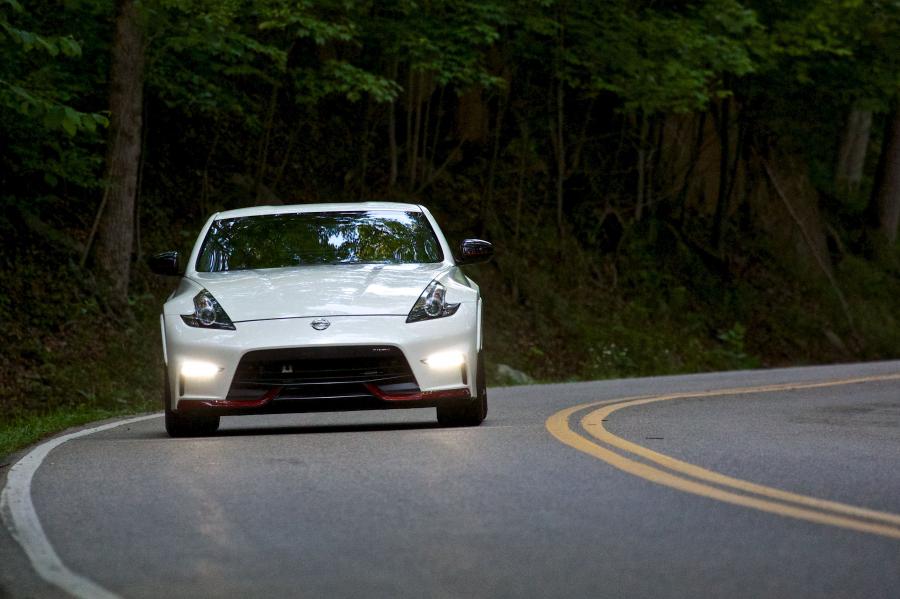  Nissan 370Z Nismo 2015 года  (US) (фото 34 из 62)